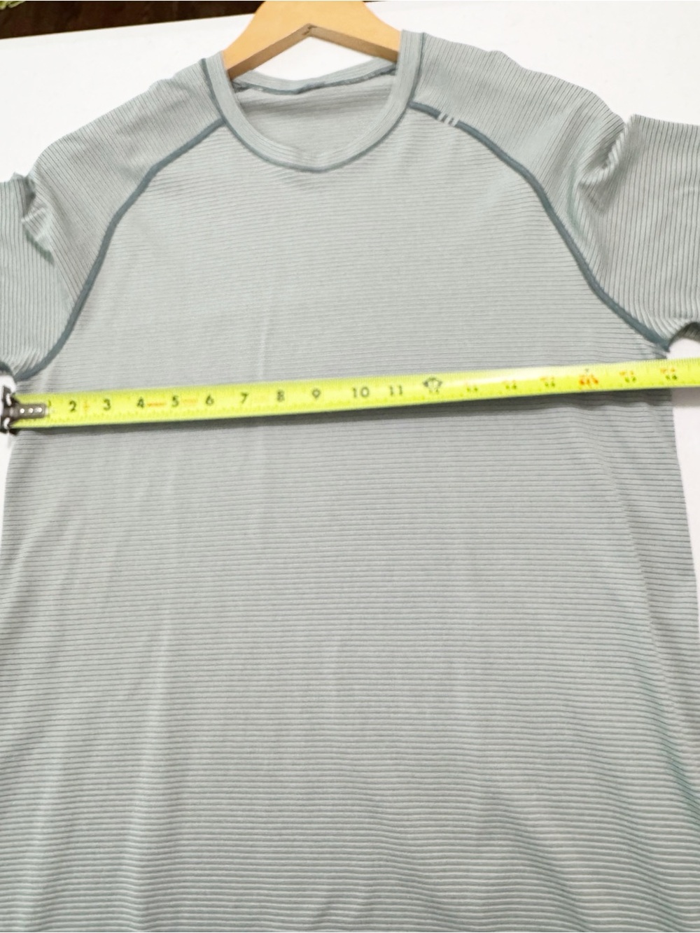 Lululemon Metal Vent Tech Short Sleeve 2.0 Spandex Stripe White Teal Small - Picture 11 of 15
